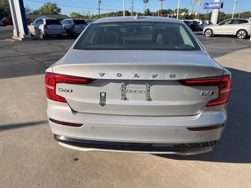 2025 Volvo S60 B5 Core