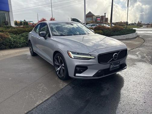 2025 Volvo S60 B5 Core