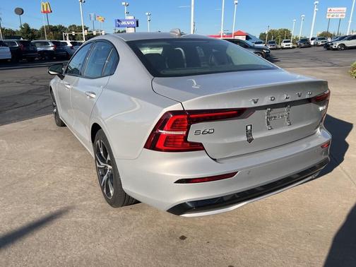 2025 Volvo S60 B5 Core