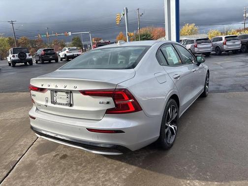 2025 Volvo S60 B5 Core