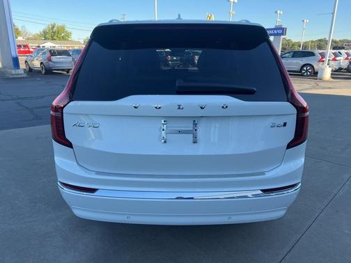 2026 Volvo XC90 B6 Plus 7-Seater