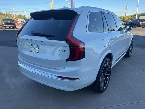 2026 Volvo XC90 B6 Plus 7-Seater
