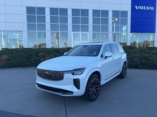 2026 Volvo XC90 B6 Plus 7-Seater