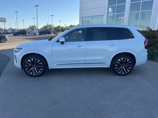 2026 Volvo XC90 B6 Plus 7-Seater