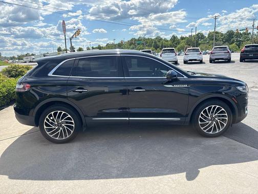 INFINITE BLACK 2020 Lincoln Nautilus Reserve