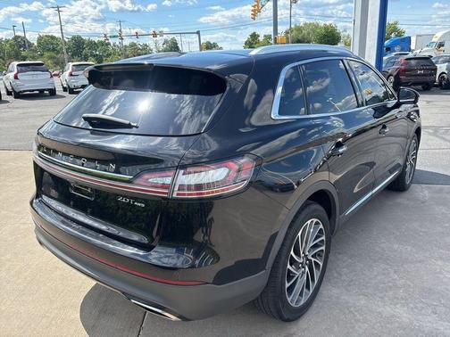INFINITE BLACK 2020 Lincoln Nautilus Reserve