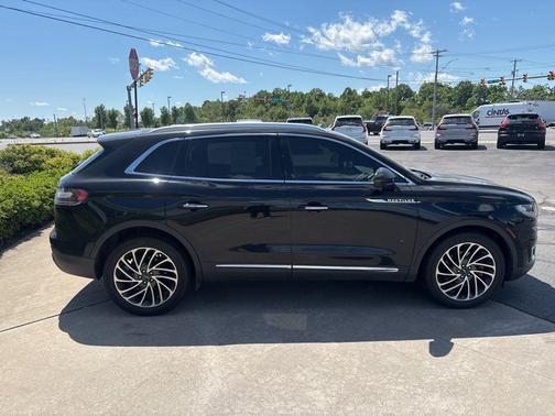 INFINITE BLACK 2020 Lincoln Nautilus Reserve