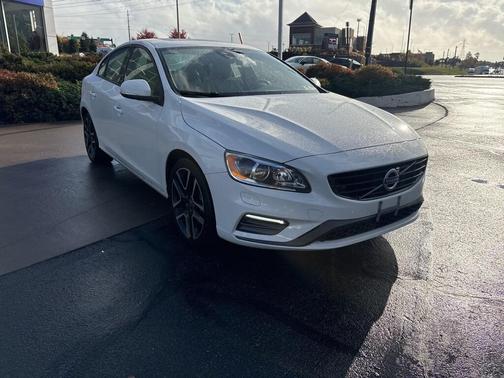 2018 Volvo S60 T5 Dynamic