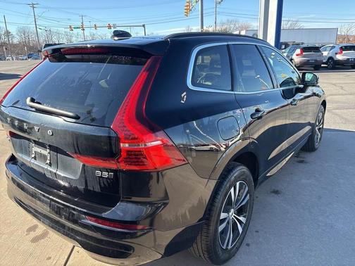 2023 Volvo XC60 B5 Core