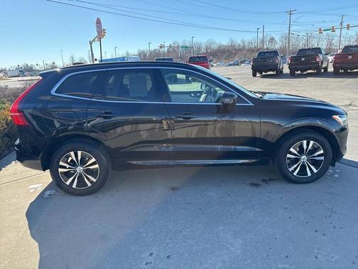 2023 Volvo XC60 B5 Core