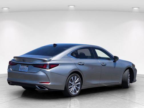 Atomic Silver 2021 Lexus ES 350 Base