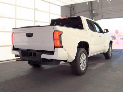 Ice 2025 Toyota Tacoma SR5