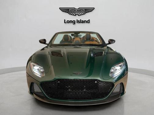 BUCKINGHAMSHIRE 2021 Aston Martin DBS Superleggera Volante