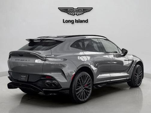 2025 Aston Martin DBX 707