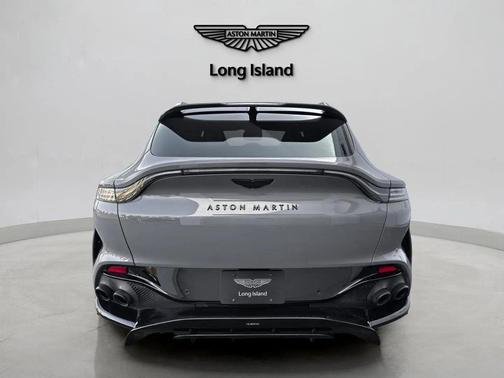 2025 Aston Martin DBX 707