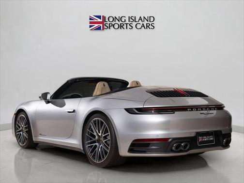 2022 Porsche 911 Carrera