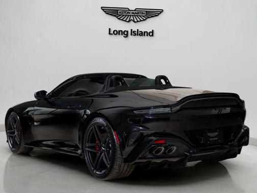 2026 Aston Martin Vantage Base