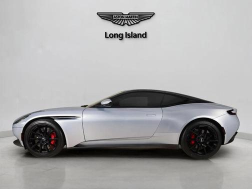 2020 Aston Martin DB11 V8