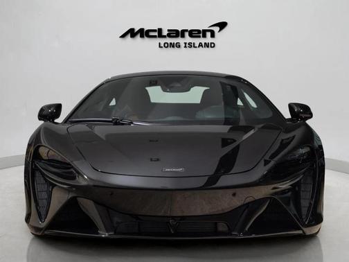 2023 McLaren Artura TechLux