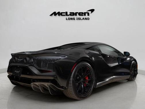 2023 McLaren Artura TechLux