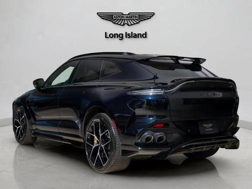 2025 Aston Martin DBX 707