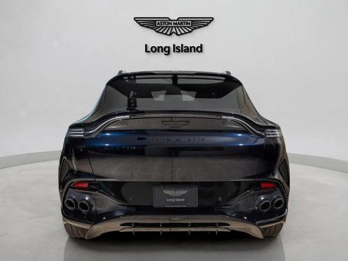 2025 Aston Martin DBX 707