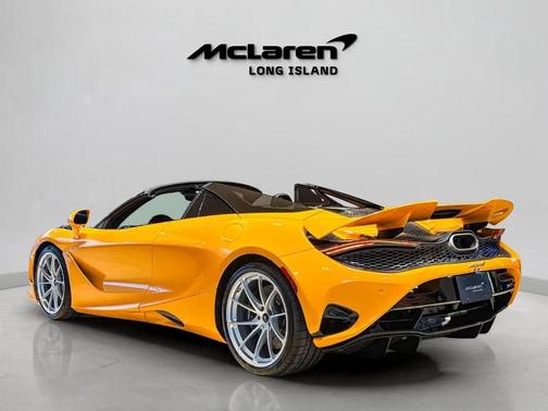 2026 McLaren 750S Base