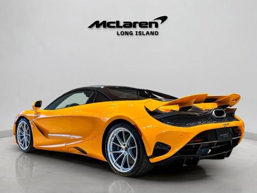 2026 McLaren 750S Base