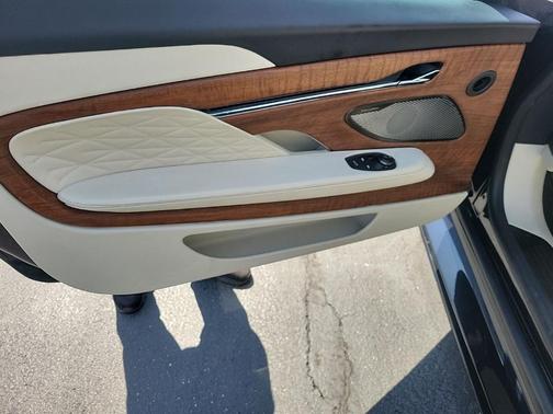 Ultramarine Black 2024 Aston Martin DB12 Volante