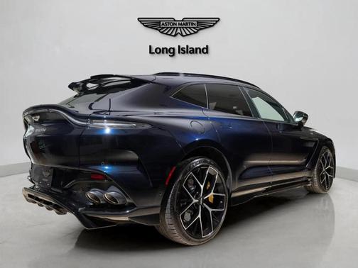 2026 Aston Martin DBX 707