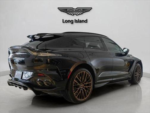 2025 Aston Martin DBX 707