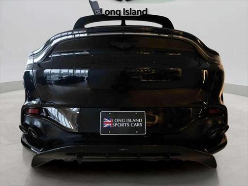 2025 Aston Martin DBX 707