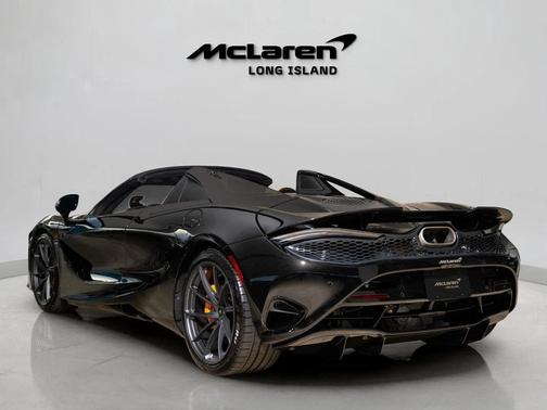 2026 McLaren 750S Base