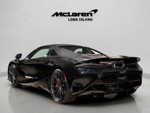 2026 McLaren 750S Base
