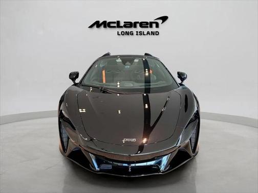 2025 McLaren Artura