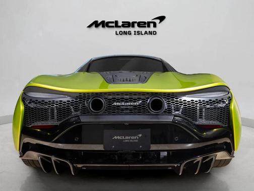 2023 McLaren Artura 