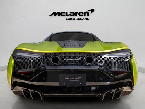 2023 McLaren Artura 