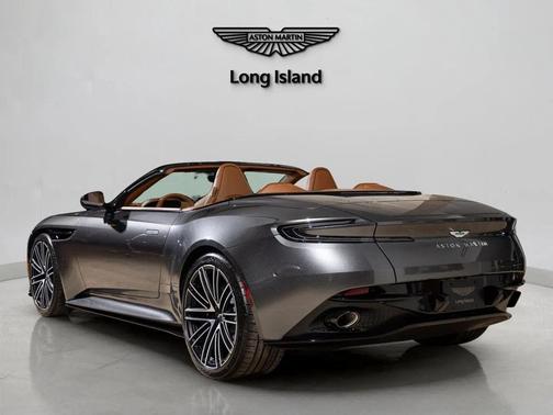 2026 Aston Martin DB12 Volante