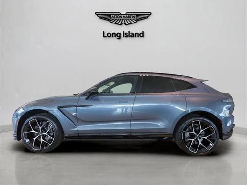2025 Aston Martin DBX 707