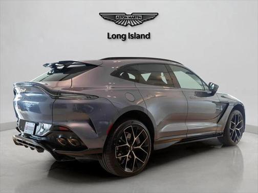 2025 Aston Martin DBX 707
