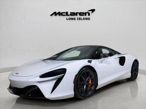 2023 McLaren Artura Performance