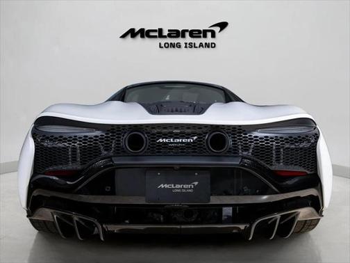 2023 McLaren Artura Performance