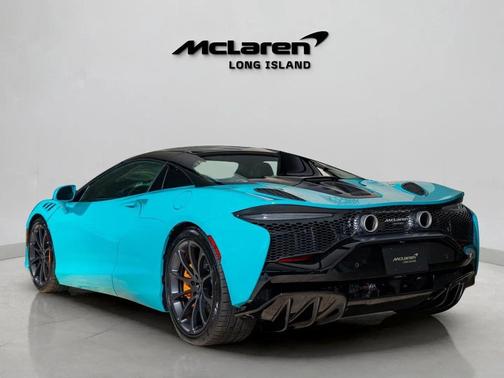 2026 McLaren Artura SPIDER