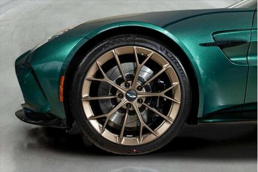 2025 Aston Martin Vantage Base