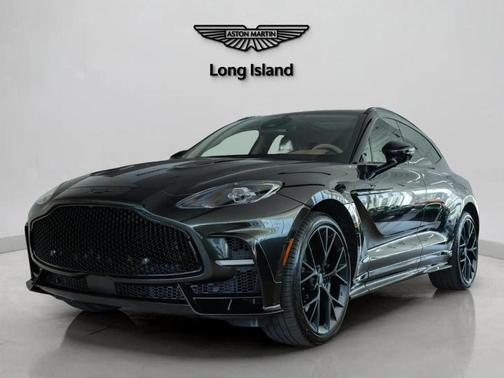 Minotaur Green 2026 Aston Martin DBX S