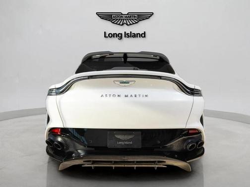 2025 Aston Martin DBX 707