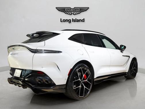 2025 Aston Martin DBX 707