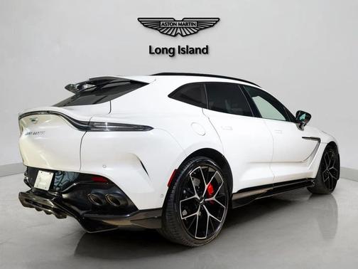 2025 Aston Martin DBX 707