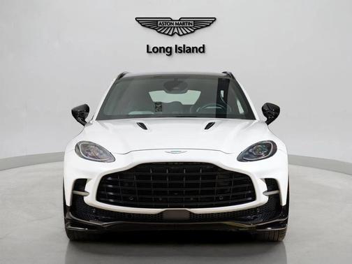 2025 Aston Martin DBX 707