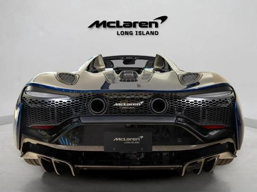 2024 McLaren Artura 